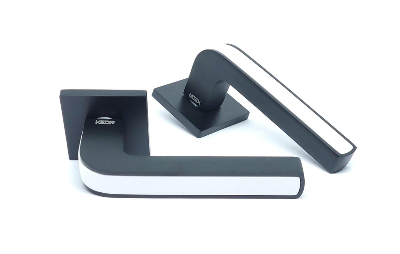 Ручка дверна на розетці Kedr Ultra R21.830 MBP/WH квадрат